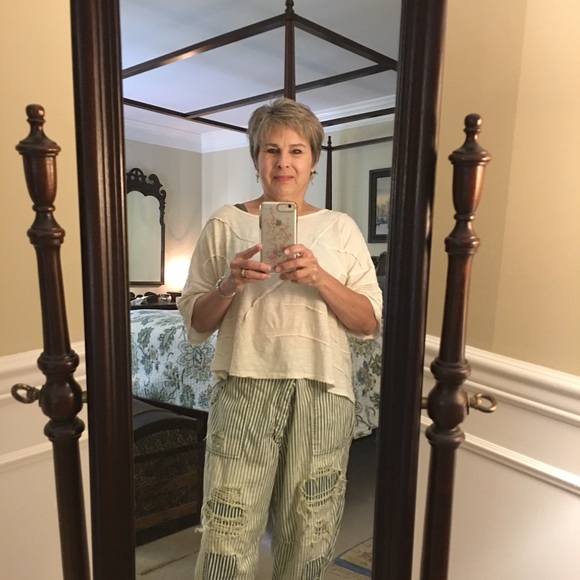 Meet your Posher, Robin - Picture 2 of 2